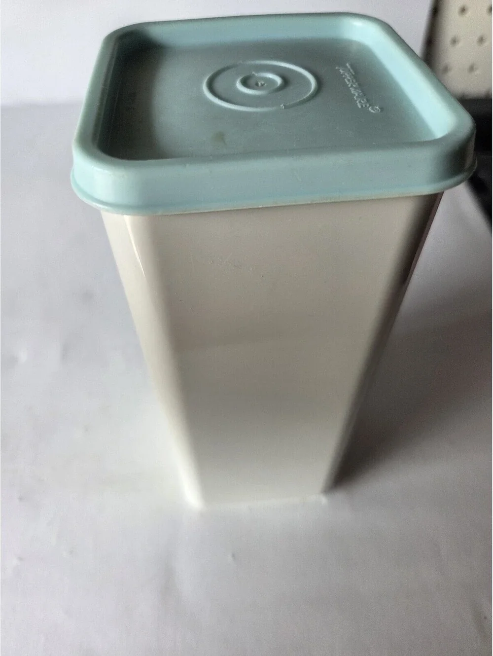 Tupperware Velveeta Block Cheese Keeper 2pc SG2